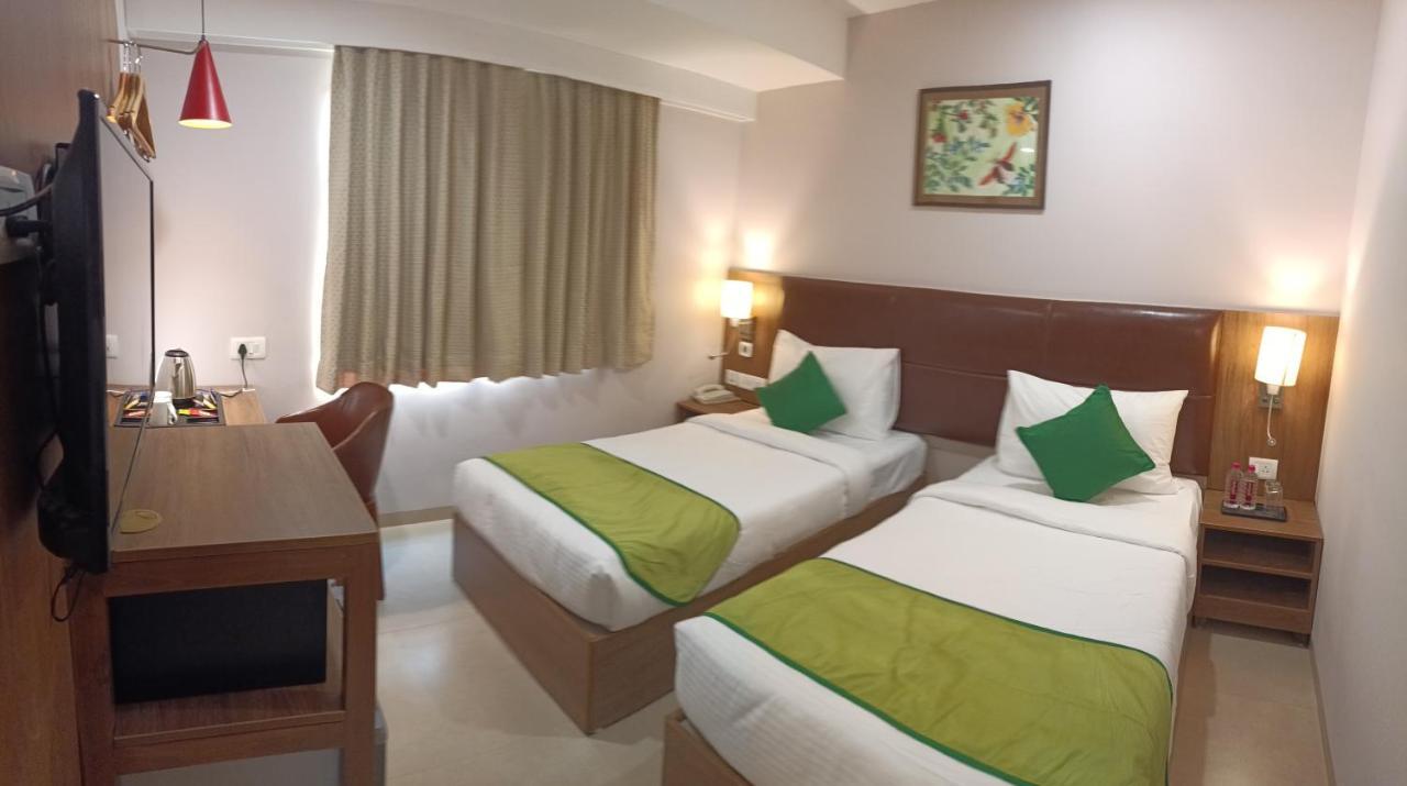 The Beacon Hotel Vadodara Eksteriør billede