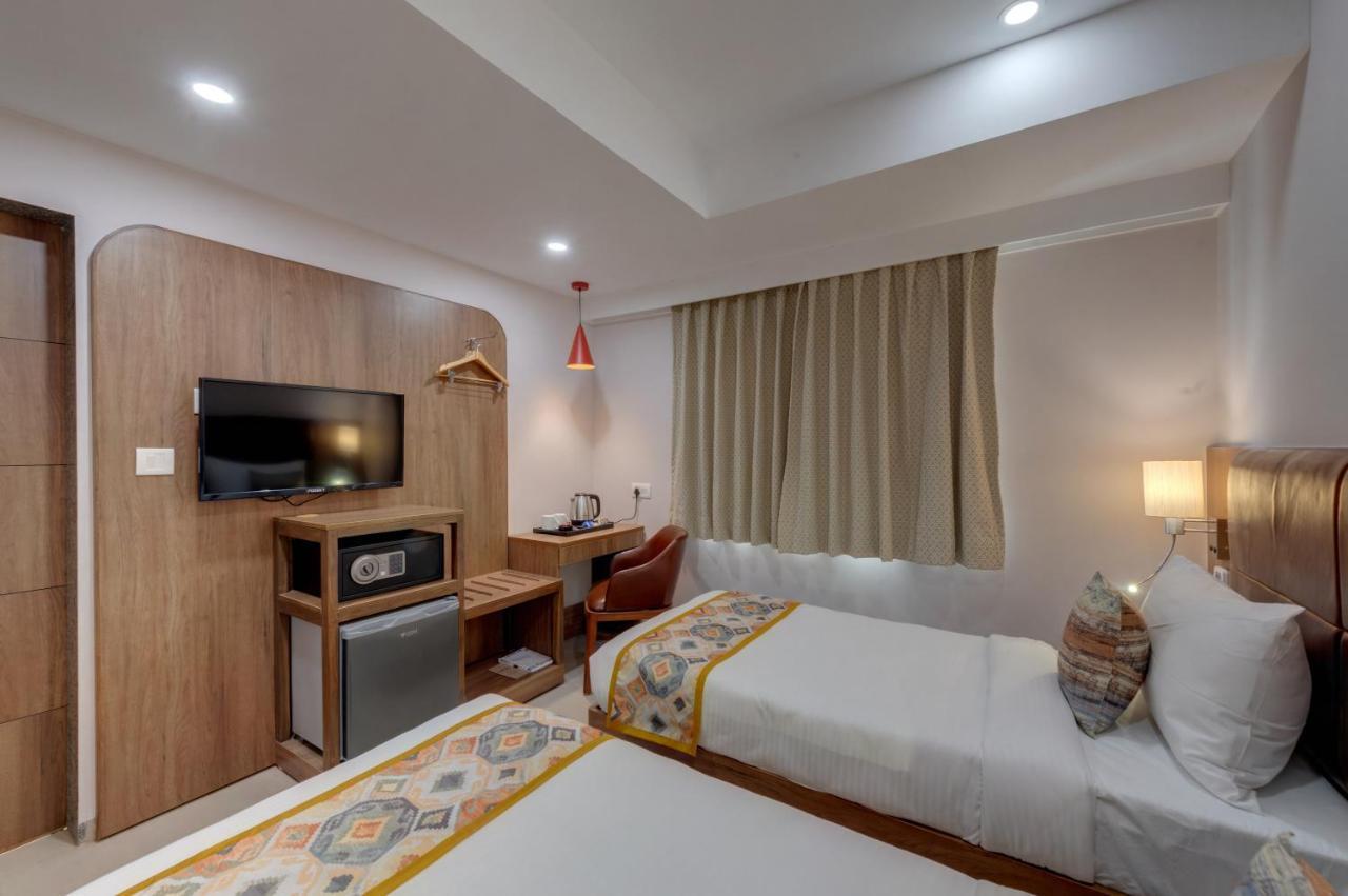 The Beacon Hotel Vadodara Eksteriør billede