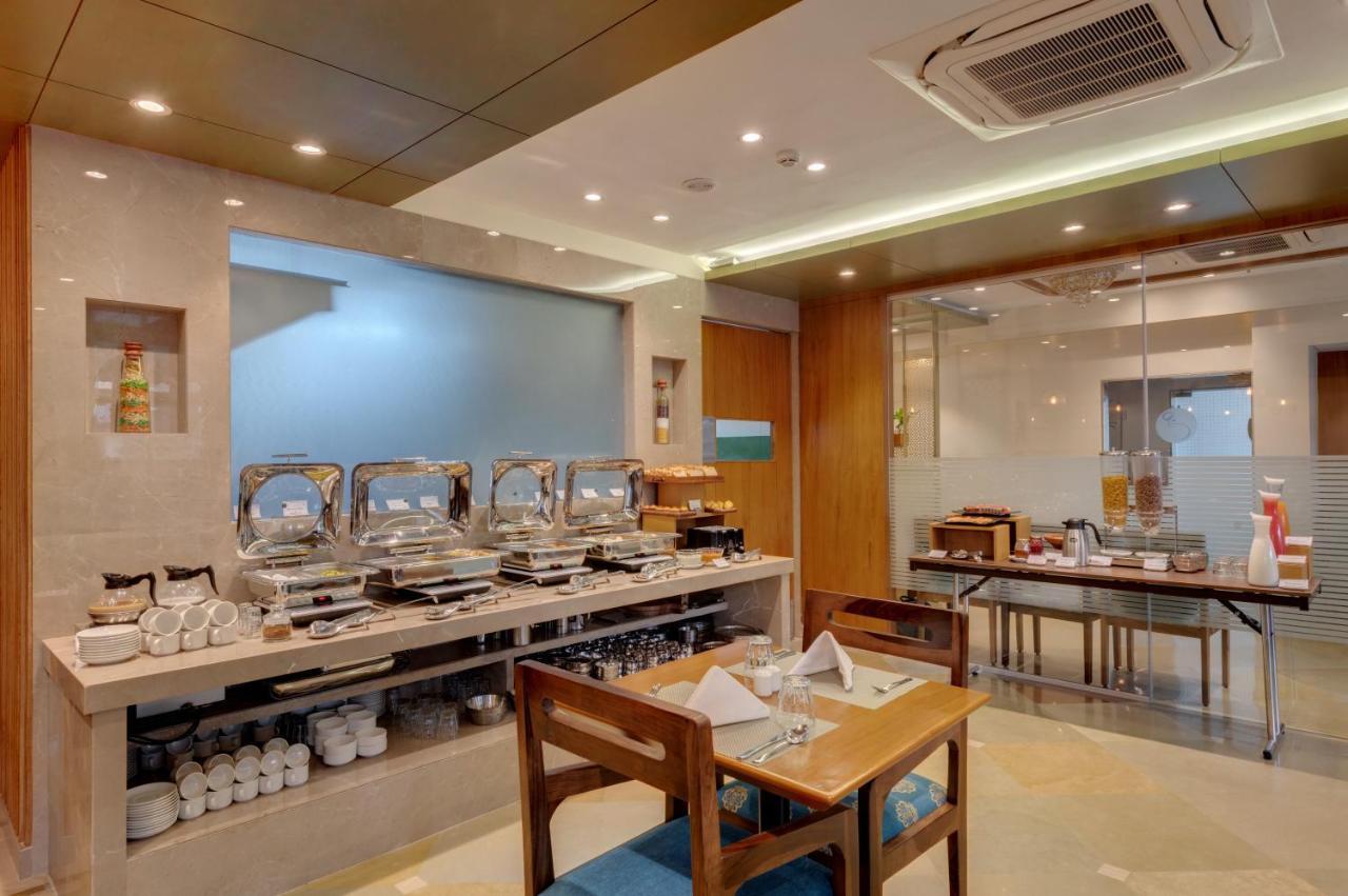 The Beacon Hotel Vadodara Eksteriør billede