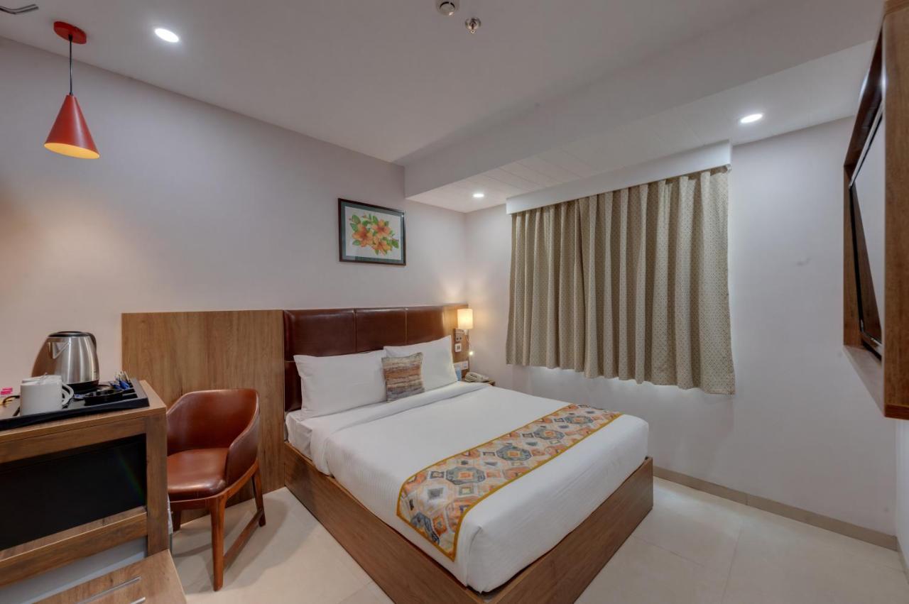 The Beacon Hotel Vadodara Eksteriør billede